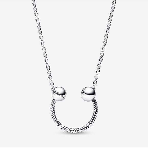 Pandora Jewelry - 🆕Pandora Moments U-shape Charm Pendant Necklace